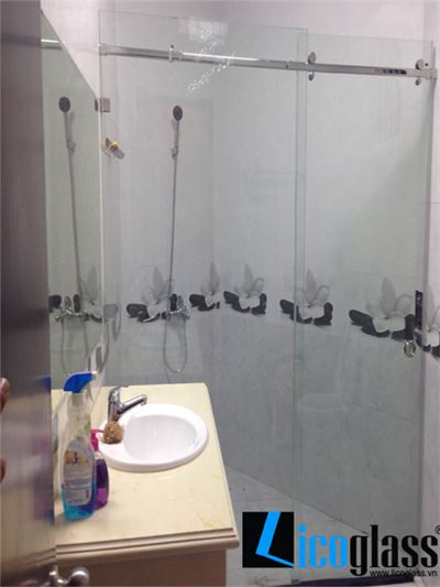 VÁCH TẮM KÍNH CỬA TRƯỢT CHO NHÀ PHỐ TẠI MỸ ĐÌNH 