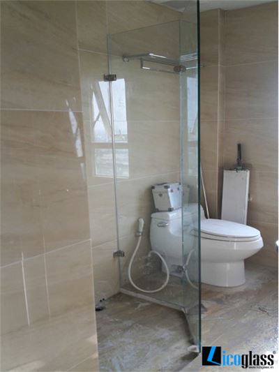 PHÒNG TẮM KÍNH NHÀ PHỐ 805 TRUNG KÍNH 